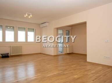 Poslovni prostor / Lokal, Beograd - Blok 7 (paviljoni) | Izdavanje · 60m² · 800€