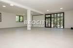 Poslovni prostor / Lokal, Beograd - Mladenovac (mesto) | Izdavanje · 166m² · 1.500€