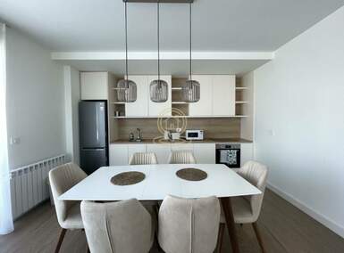 Trosoban stan, Beograd - Beograd na vodi | Izdavanje · 95m² · 2.200€