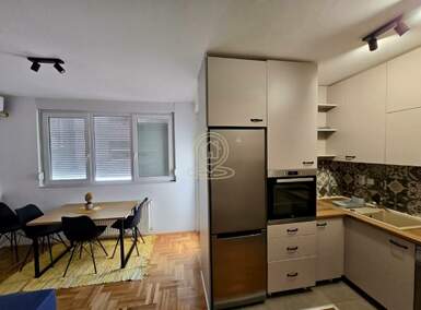 Dvosoban stan, Niš - Crveni pevac | Izdavanje · 42m² · 450€