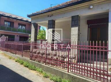 Kuća, Valjevo - Centar | Prodaja · 184m² · 145.000€