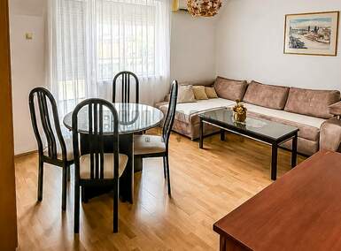 Jednoiposoban stan, Niš - Medicinski fakultet | Izdavanje · 43m² · 350€