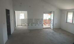 Kuća, Niš - Donji Komren | Prodaja · 186m² · 300.000€