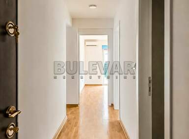 Trosoban stan, Niš - Medijana(Niš) | Prodaja · 70m² · 143.000€