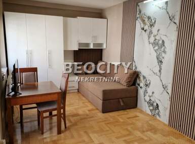 Dvosoban stan, Novi Sad - Centar | Izdavanje · 33m² · 400€