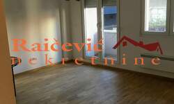 Poslovni prostor / Lokal, Beograd - Lekino Brdo | Izdavanje · 53m² · 550€