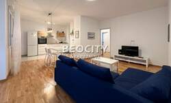 Trosoban stan, Beograd - Vračar (centar) | Izdavanje · 75m² · 1.000€
