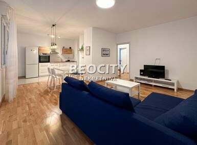 Trosoban stan, Beograd - Vračar (centar) | Izdavanje · 75m² · 1.000€