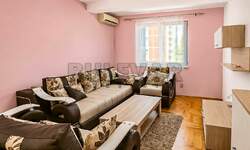 Jednoiposoban stan, Niš - Pravni fakultet | Izdavanje · 46m² · 340€