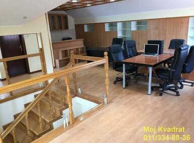 Kuća, Beograd - Lekino Brdo | Izdavanje · 260m² · 1.800€