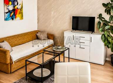 Jednoiposoban stan, Niš - Centar | Izdavanje · 45m² · 300€