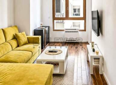 Jednoiposoban stan, Niš - Bulevar Nemanjića | Izdavanje · 38m² · 400€