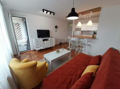 Jednoiposoban stan, Niš - Čair | Izdavanje · 43m² · 370€