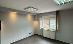 Poslovni prostor / Lokal, Beograd - Južni bulevar | Izdavanje · 145m² · 2.400€
