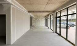 Poslovni prostor / Lokal, Beograd - Žarkovo | Izdavanje · 200m² · 2.800€