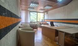 Poslovni prostor / Lokal, Beograd - Banovo brdo | Izdavanje · 34m² · 300€