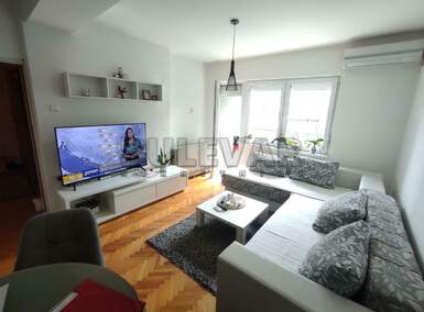 Jednoiposoban stan, Niš - Gradska bolnica | Izdavanje · 43m² · 350€