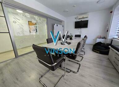 Poslovni prostor / Lokal, Novi Sad - Bulevar Oslobođenja | Izdavanje · 194m² · 2.000€