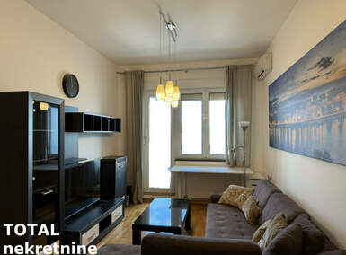 Trosoban stan, Novi Sad - Bulevar | Prodaja · 59m² · 242.000€