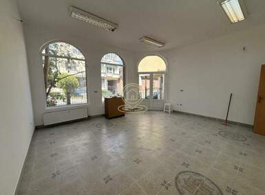 Poslovni prostor / Lokal, Kragujevac | Izdavanje · 36m² · 550€