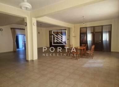 Stan, Beograd - Boždarevac | Prodaja · 520m² · 157.000€