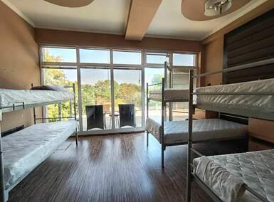 Kuća, Beograd - Kalvarija | Izdavanje · 400m² · 150€