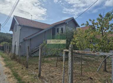 Kuća, Jagodina | Prodaja · 205m² · 85.000€