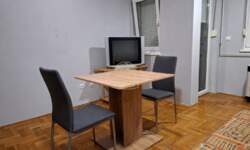 Garsonjera, Kragujevac | Izdavanje · 28m² · 300€
