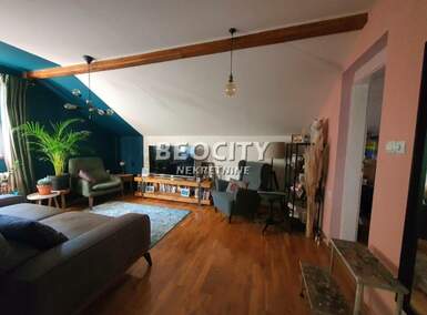 Kuća, Beograd - Kaluđerica | Prodaja · 250m² · 275.000€