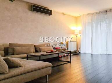 Kuća, Beograd - Rakovica | Prodaja · 466m² · 900.000€