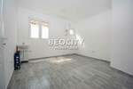 Poslovni prostor / Lokal, Beograd - Sremčica | Izdavanje · 60m² · 650€