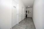 Poslovni prostor / Lokal, Beograd - Sremčica | Izdavanje · 60m² · 650€