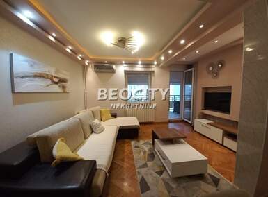 Trosoban stan, Novi Sad - Centar | Izdavanje · 81m² · 900€