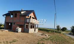 Plac, Sremska Mitrovica - Manđelos | Prodaja · 1700m² · 26.000€