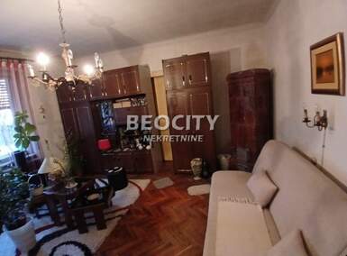 Plac, Novi Sad - Bulevar Oslobođenja | Prodaja · 400m² · 450.000€
