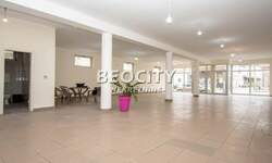 Poslovni prostor / Lokal, Beograd - Batajnica | Izdavanje · 120m² · 900€