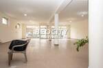 Poslovni prostor / Lokal, Beograd - Batajnica | Izdavanje · 120m² · 900€