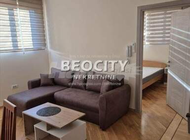 Poslovni prostor / Lokal, Beograd - Voždovac | Prodaja · 71m² · 210.000€