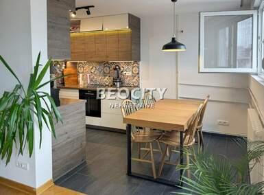Trosoban stan, Beograd - Vračar (centar) | Izdavanje · 75m² · 1.300€