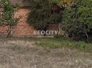Plac, Beograd - Surčin (mesto) | Izdavanje · 3500m² · 1.300€