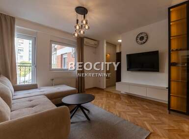Trosoban stan, Novi Sad - Centar | Izdavanje · 64m² · 950€