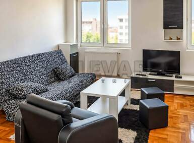 Jednoiposoban stan, Niš - Pravni fakultet | Izdavanje · 45m² · 350€