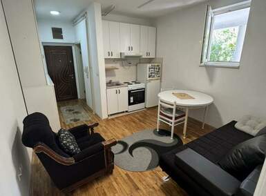Jednoiposoban stan, Beograd - Južni Bulevar | Izdavanje · 35m² · 500€