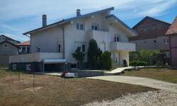Kuća, Beograd - Mirijevo | Izdavanje · 160m² · 1.500€