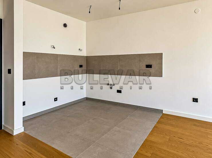 Poslovni prostor / Lokal Niš, Crveni pevac – fotografija 7