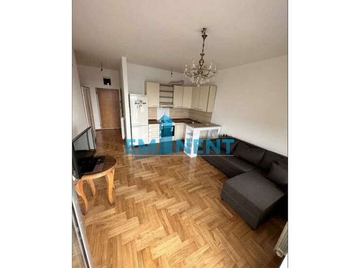 Stan Beograd, Crveni Krst – fotografija 3