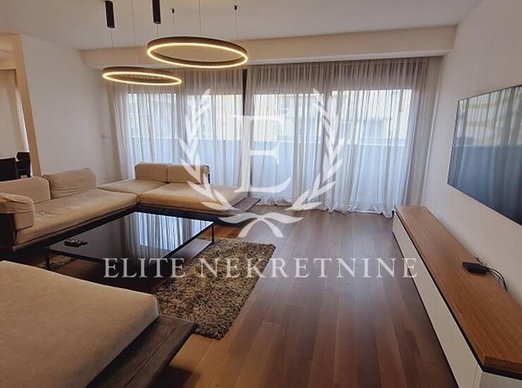 Stan Beograd, Hram – fotografija 2