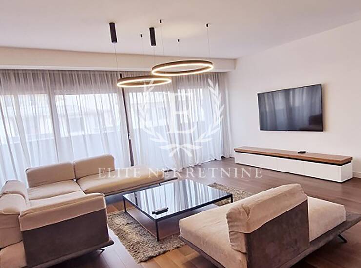 Stan Beograd, Hram – fotografija 1