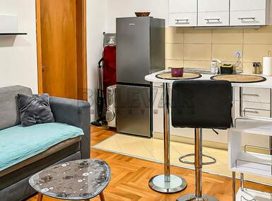 Jednoiposoban stan, Palilula · 36m² · 350€ | SveNekretnine