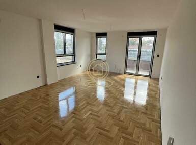 Trosoban stan, Centar · 89m² · 209.000€ | SveNekretnine